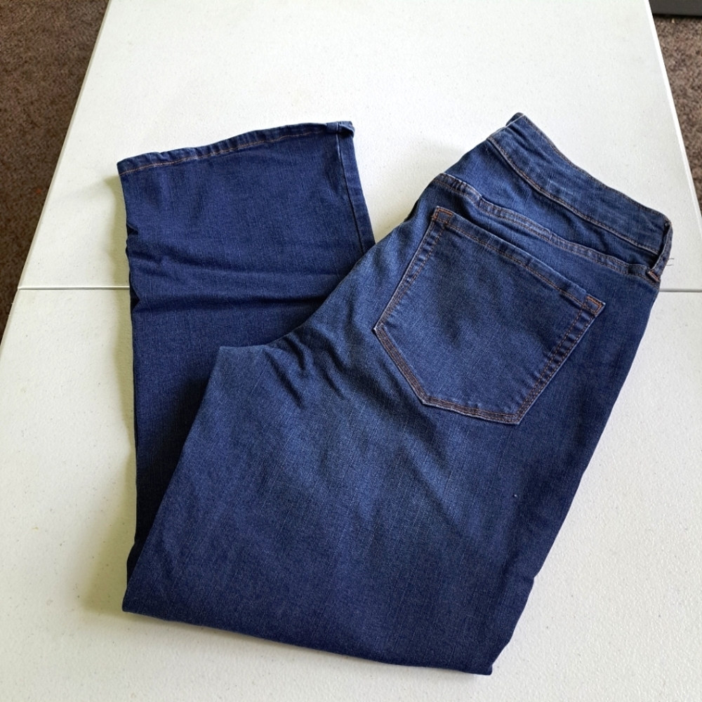 Chaps Mid Rise Crop Kick Jeans - Picture 3 of 7
